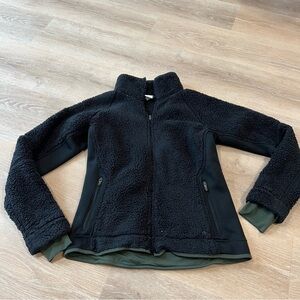 Columbia Fuzzy jacket size medium green and black zip up coat